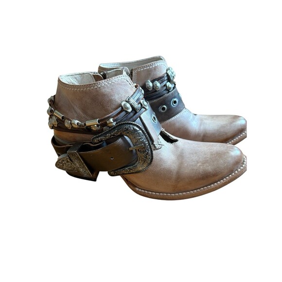 Freebird By Steven SALOON Taupe Tan Leather Western Belted Boots Womens Size 8 - Picture 1 of 16